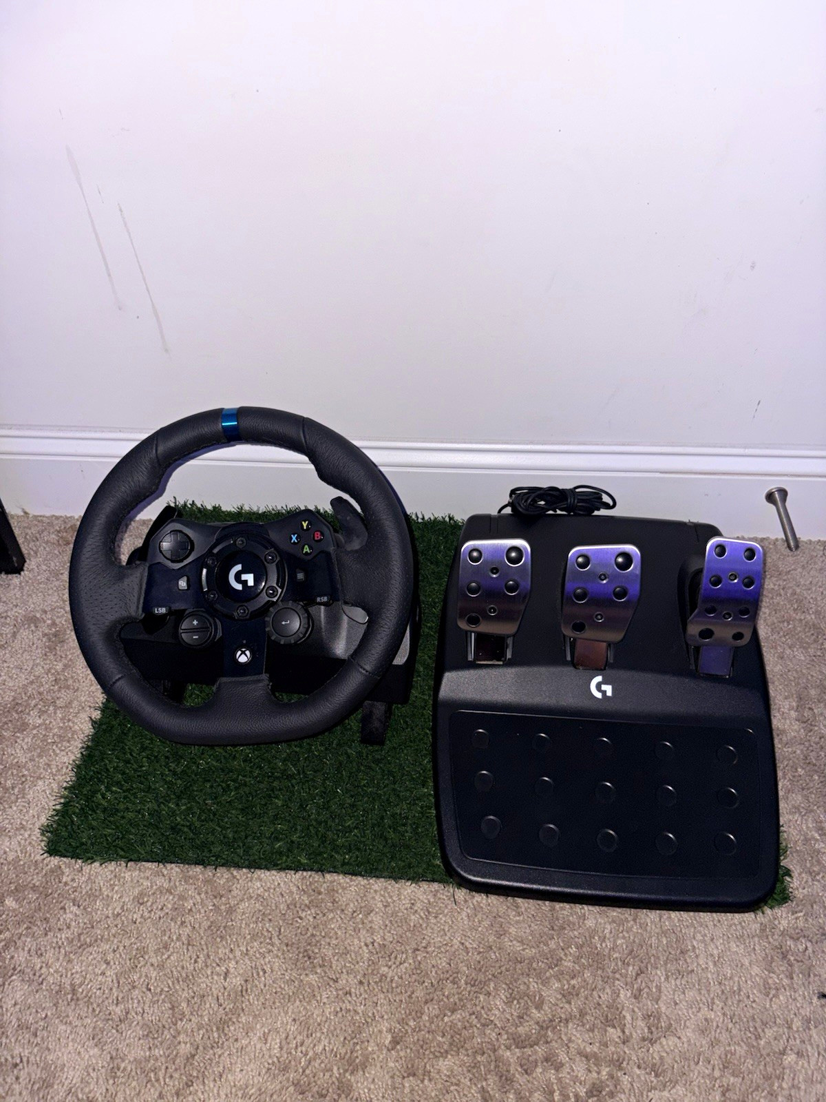 Logitech G923 Driving Force Racing Wheel & Pedals for Xbox - Black Logitech G923 Driving Force Racing Wheel & Pedals for Xbox - Black