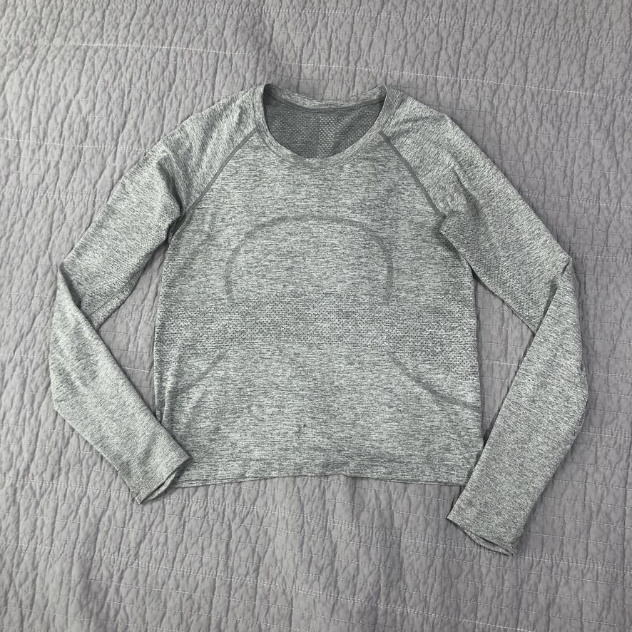 Lululemon Swiftly Tech Shirt Women 8 Gray Long Sleeve Seamless Run Yoga Active