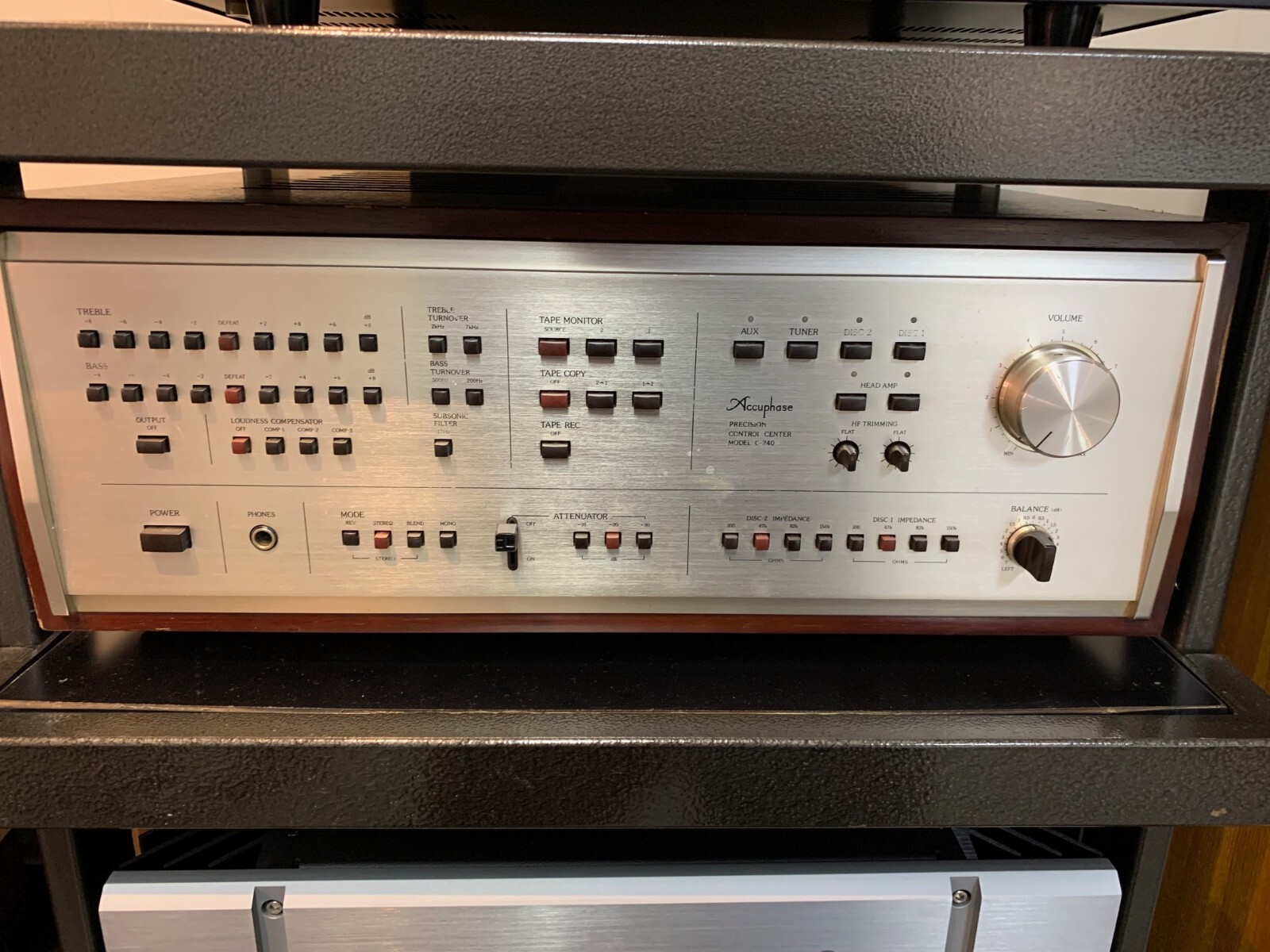 ACCUPHASE C-240 Stereo Control Center Preamplifier USED JAPAN kensonic wood case