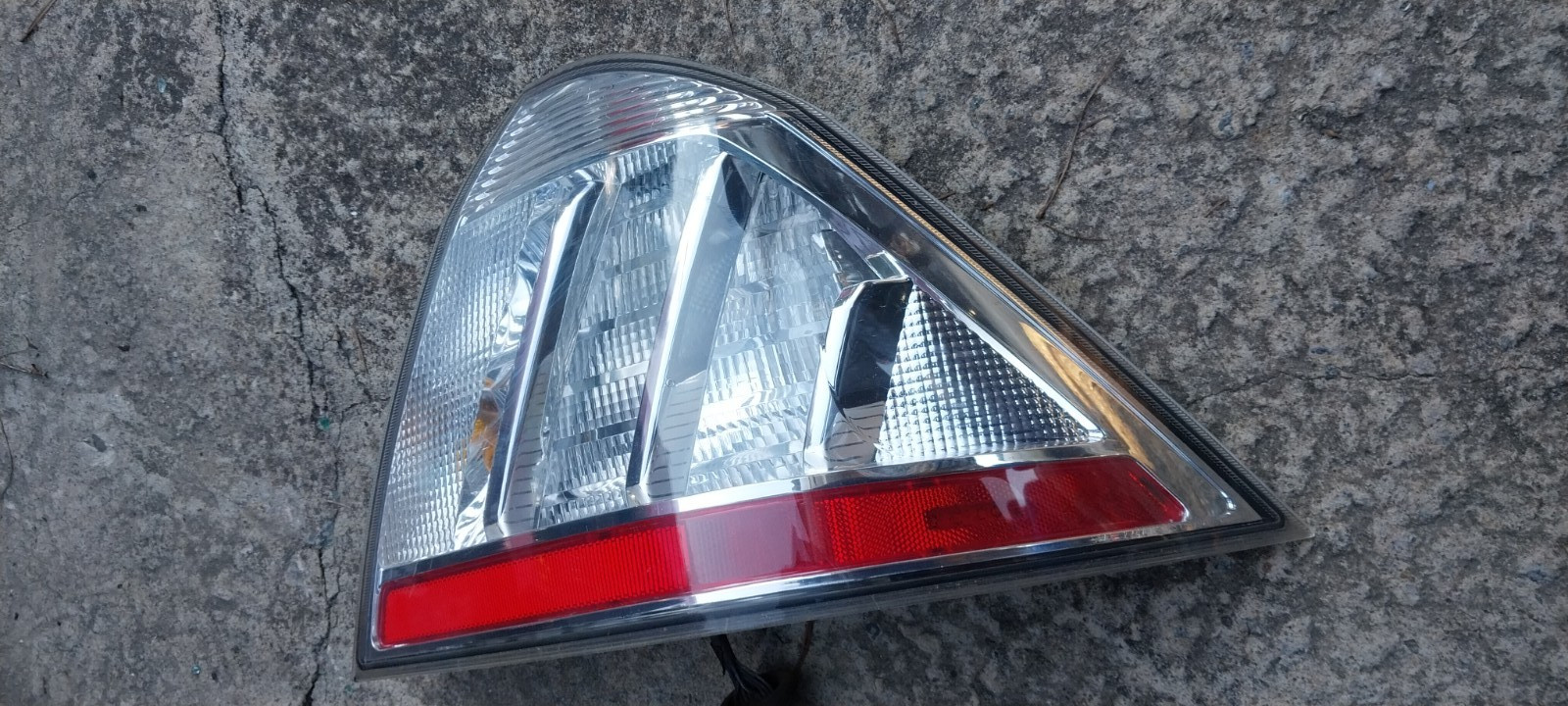 2008–2009 Ford Taurus Mercury Sable Right Rear Passenger Tail Light Lamp OEM 2008–2009 Ford Taurus Mercury Sable Right Rear Passenger Tail Light Lamp OEM