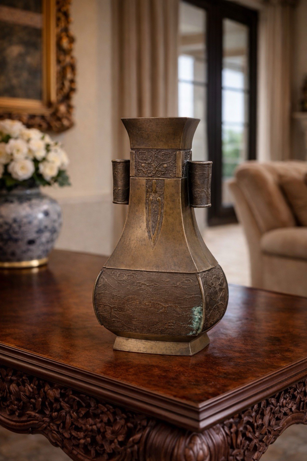 Chinese Archaistic Bronze Hu Vase – Qianlong
