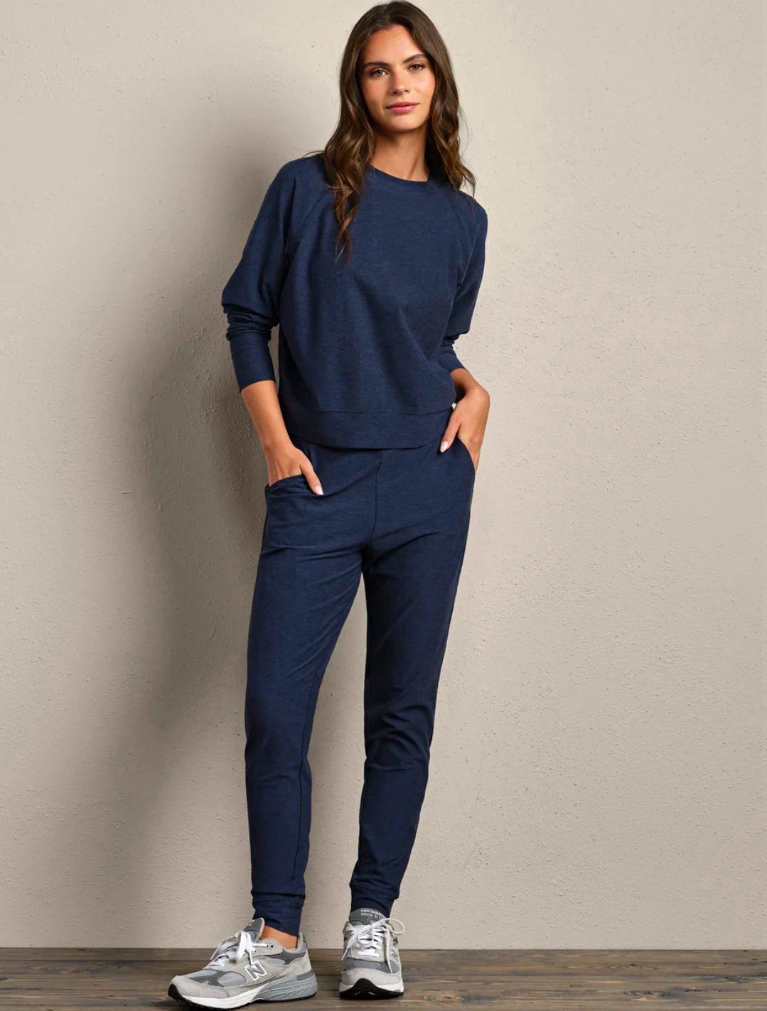 NWT Women’s Rhone Atmosphere Crewneck Long Sleeve Navy Heather, S