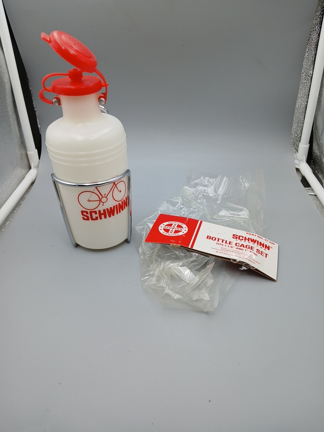 Vintage 1975 Schwinn Water Bottle Cage Set Part # 47330