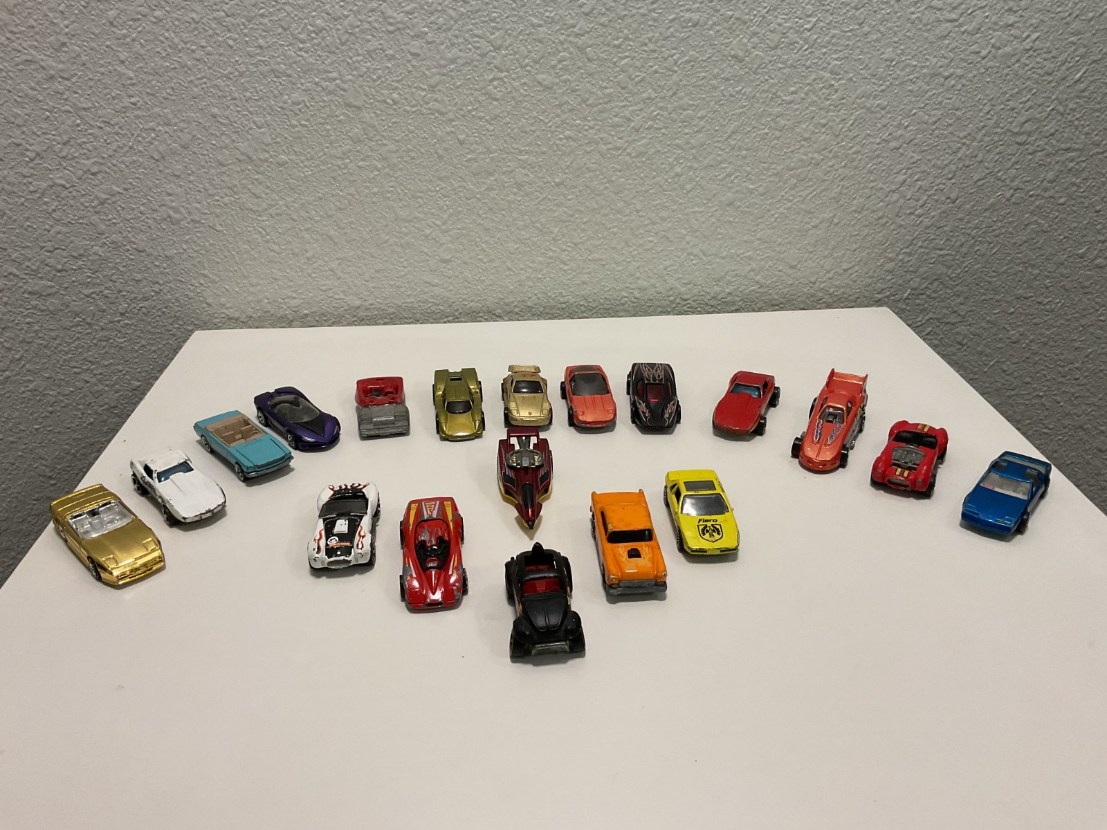 Vintage Hot Wheels Lot of 19 Cars 70s–90s Castings Loose Die Cast Vintage Hot Wheels Lot of 19 Cars 70s–90s Castings Loose Die Cast
