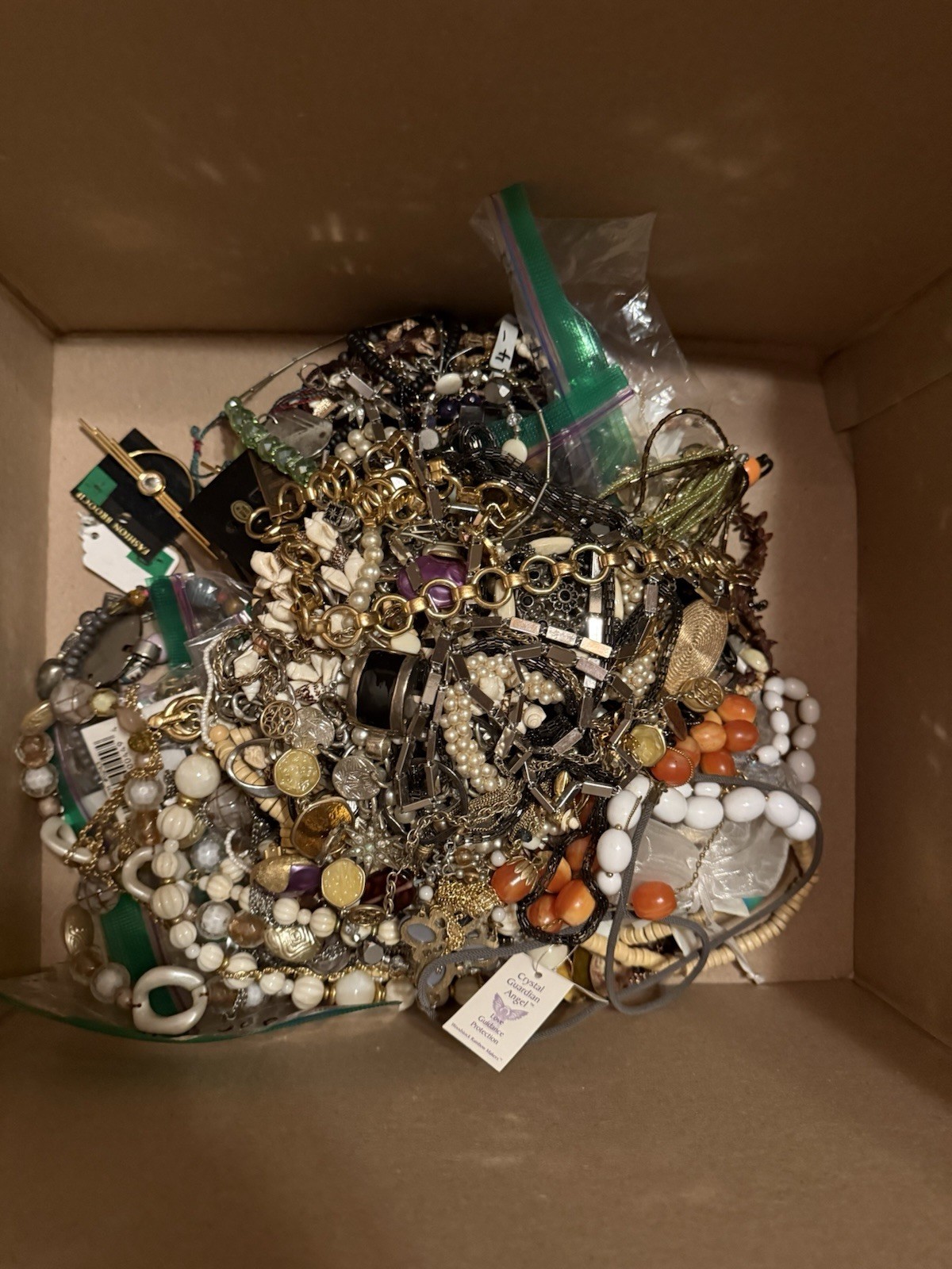 7.8 Lbs Wearable Vintage Jewelry Huge lot Costume And More Unsearched Tangled 7.8 Lbs Wearable Vintage Jewelry Huge lot Costume And More Unsearched Tangled