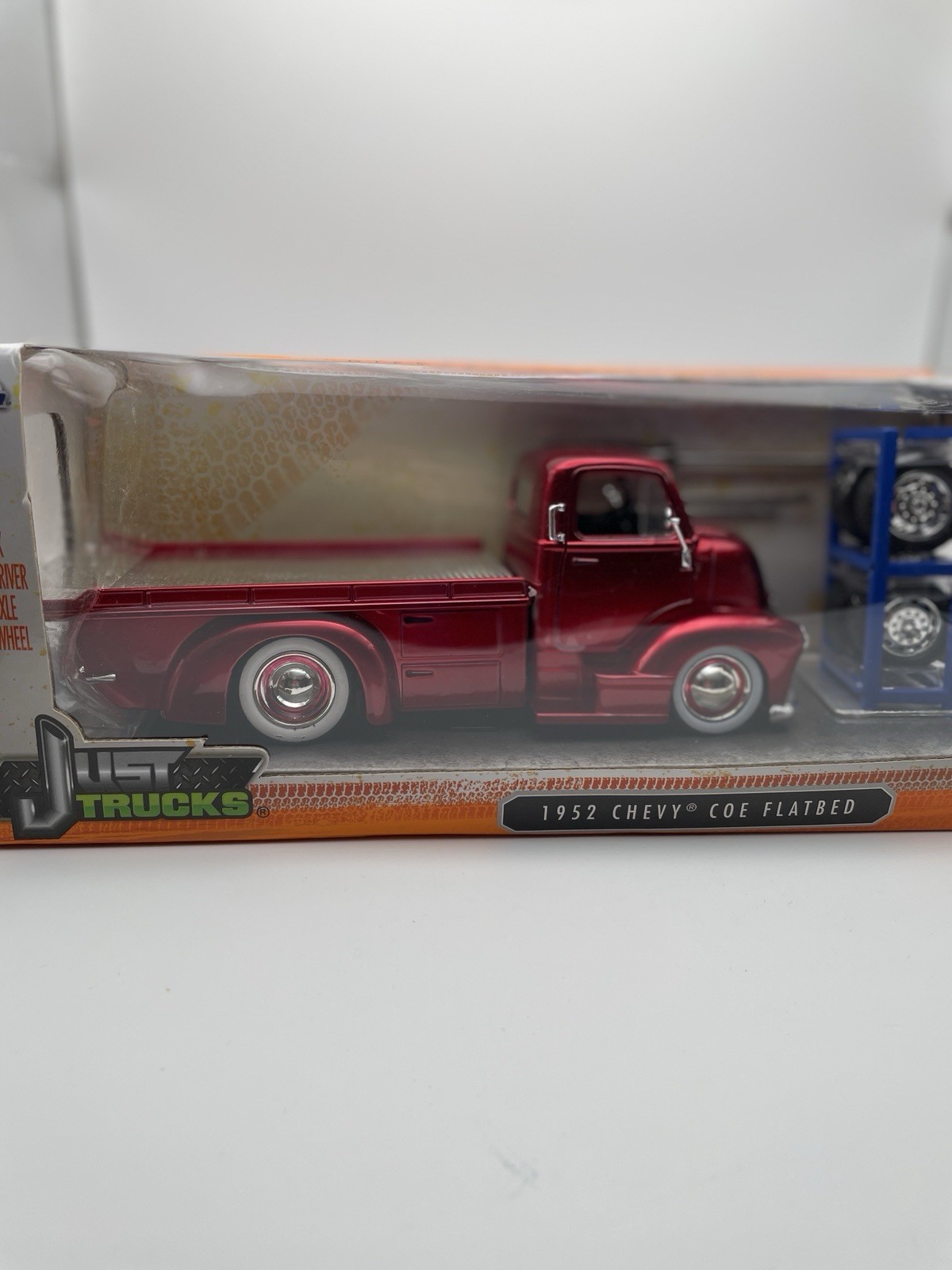 Jada Just Trucks 1952 Chevy COE Flatbed 1:24 Diecast Tire Rack #97688 NIB