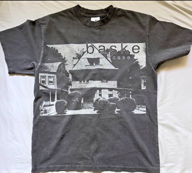 Basketcase Gallery Grapic Tee T-Shirt Size M Gray Short Sleeve Cotton New