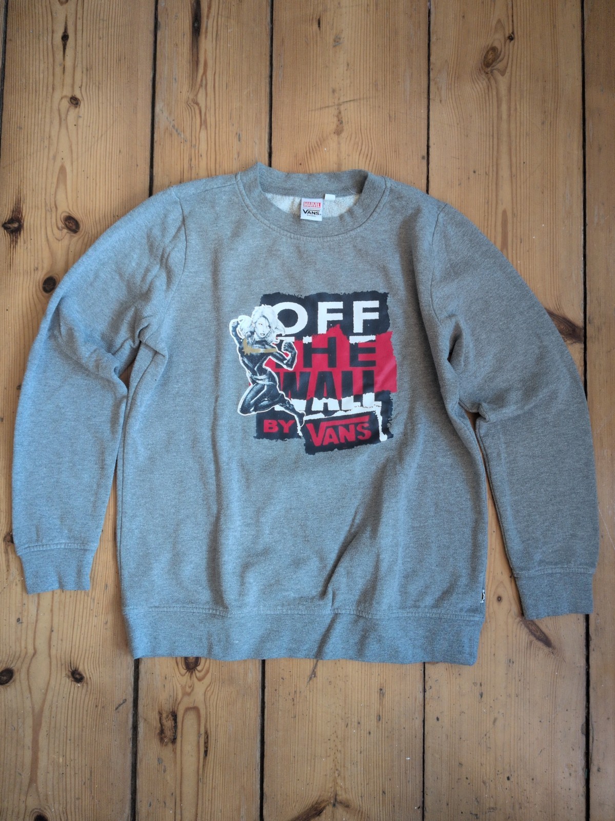 Vans x Marvel / Captain Marvel Crewneck Jumper Off The Wall / Good Condition Vans x Marvel / Captain Marvel Crewneck Jumper Off The Wall / Good Condition