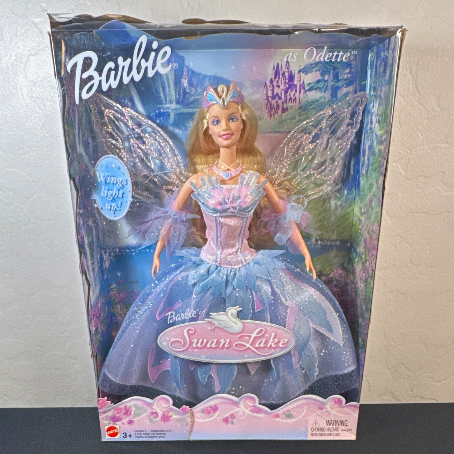 Barbie of Swan Lake Odette Wings Mattel 2003 B2766 BOX DAMAGE PLEASE READ Barbie of Swan Lake Odette Wings Mattel 2003 B2766 BOX DAMAGE PLEASE READ