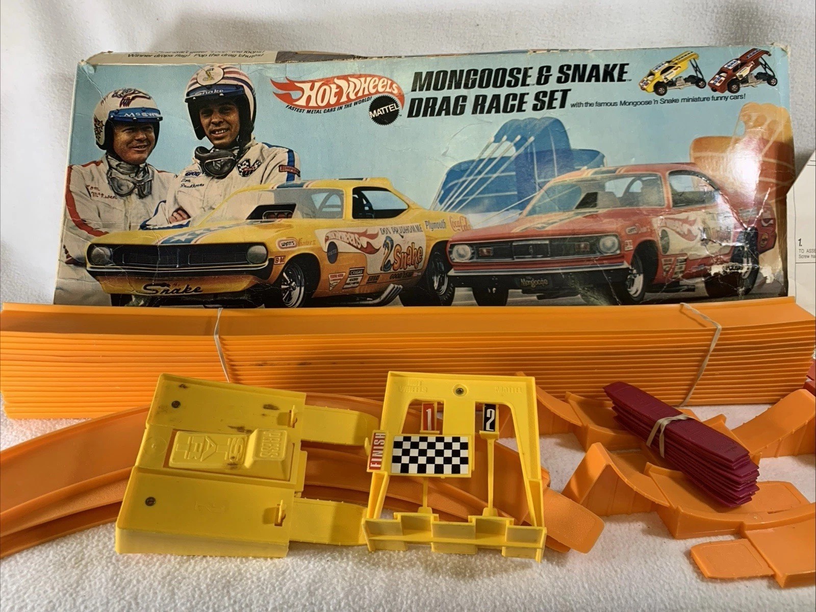 Vintage 1969 Mattel Hot Wheels Mongoose & Snake Drag Race Set w/box (no cars)