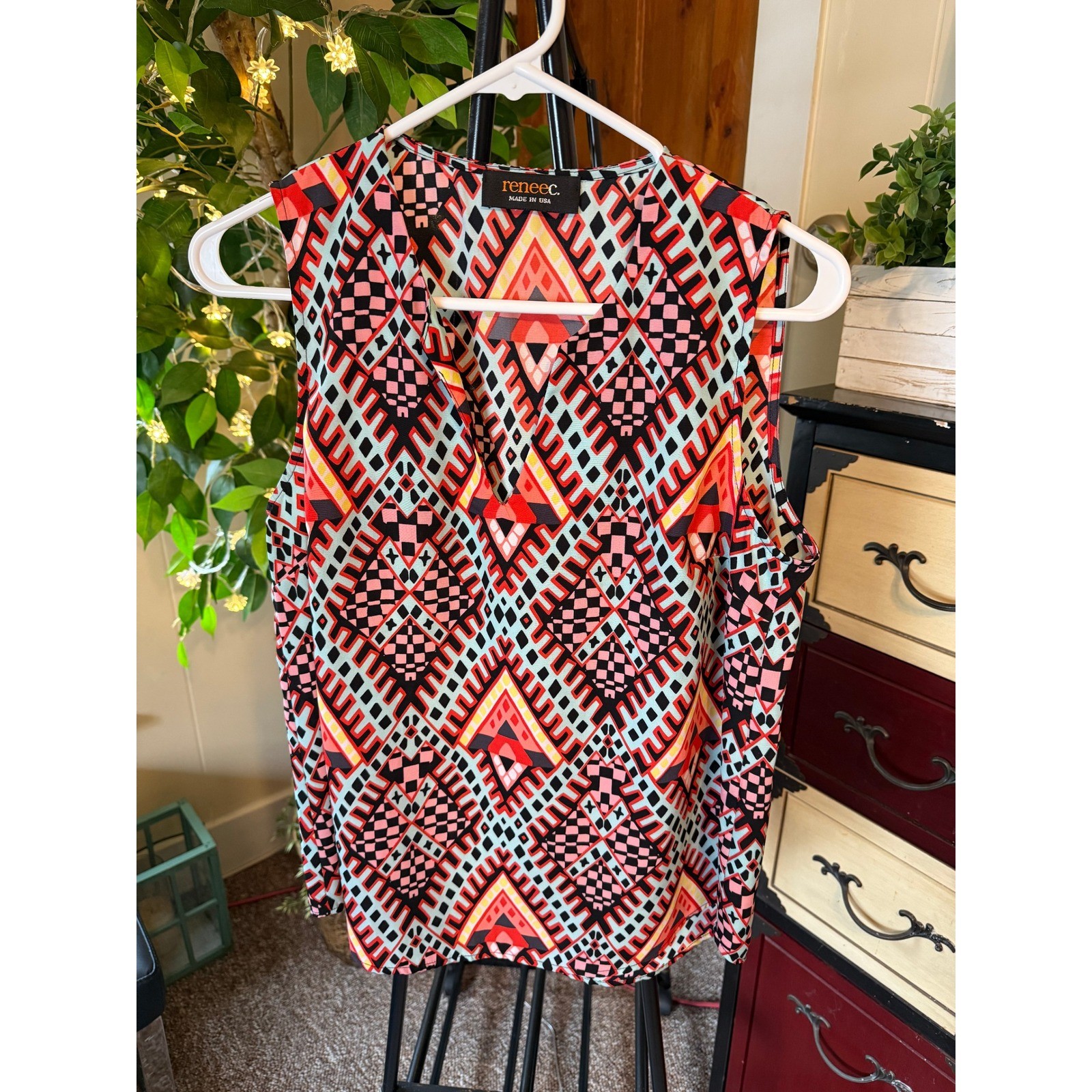 Renee C Womens Sleeveless Geometric Print V-Neck Blouse Top Size M - Made in USA