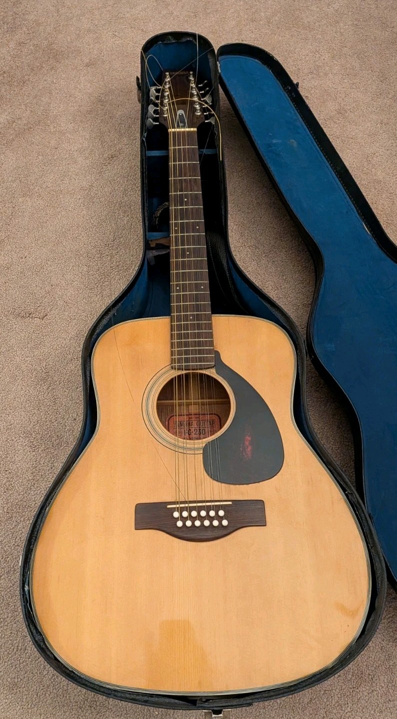 Yamaha FG-230 Red Label 12-String Made In Japan W/ Case Needs some restringing Yamaha FG-230 Red Label 12-String Made In Japan W/ Case Needs some restringing