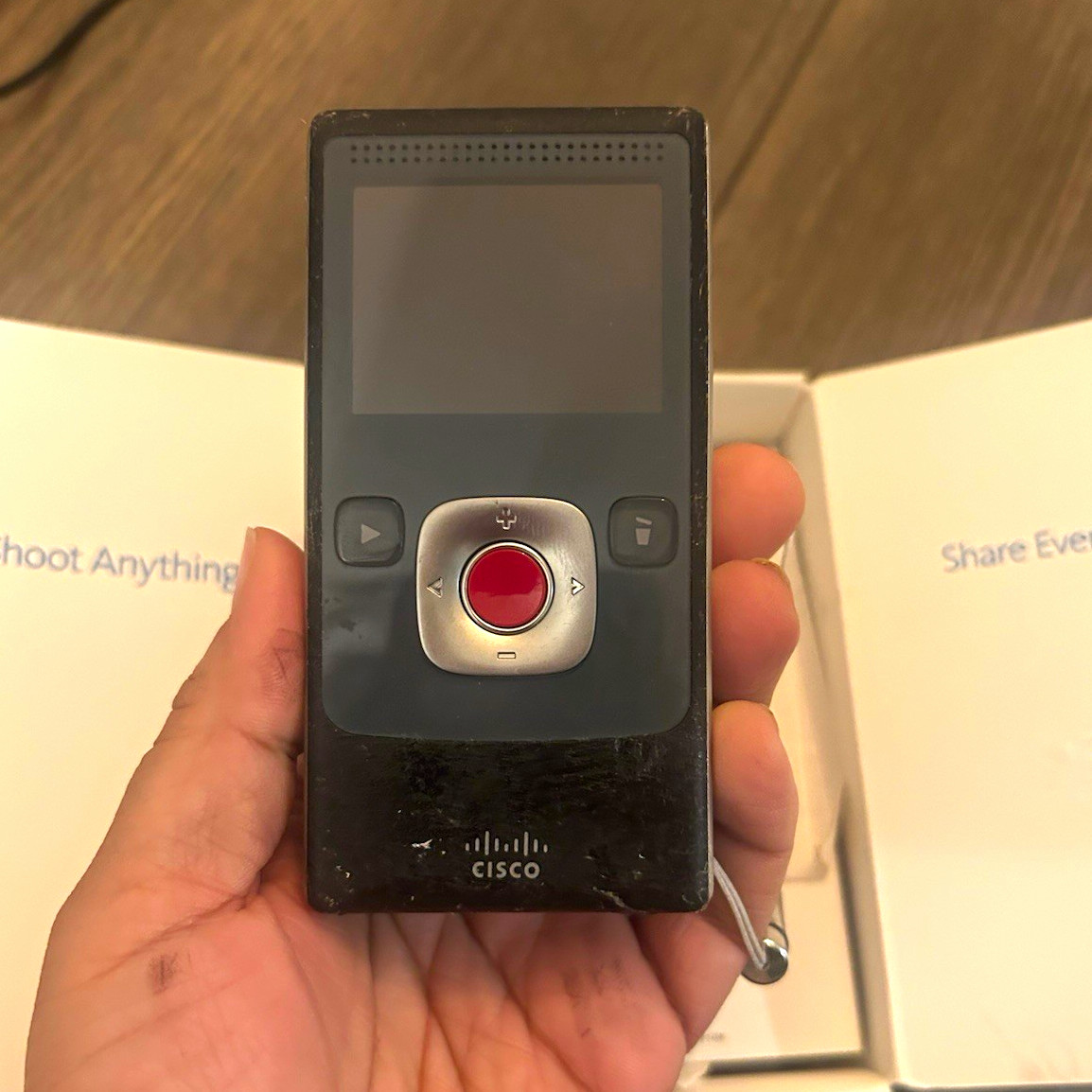 Cisco Flip Video Pocket Camcorder SD Internal 2.0in LCD USB Black/Silver