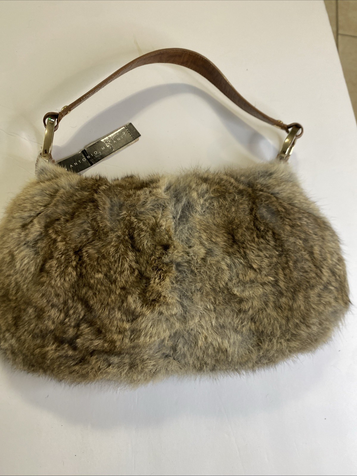 Antonio Melani Women\'s Brown Leather and Rabbit Fur Handbag New With Tags Antonio Melani Women\'s Brown Leather and Rabbit Fur Handbag New With Tags