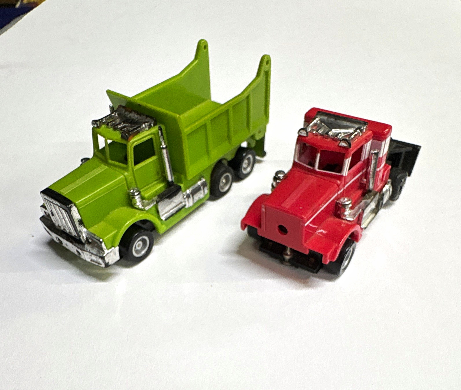 Lot of 2 Slot Cars Semi Trucks tyco slot car 