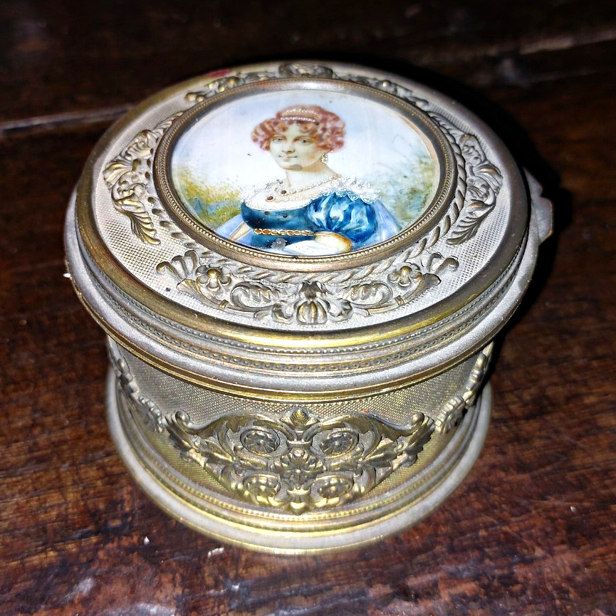 antique French empire era ormolu make up box with hand painted miniature on lid antique French empire era ormolu make up box with hand painted miniature on lid
