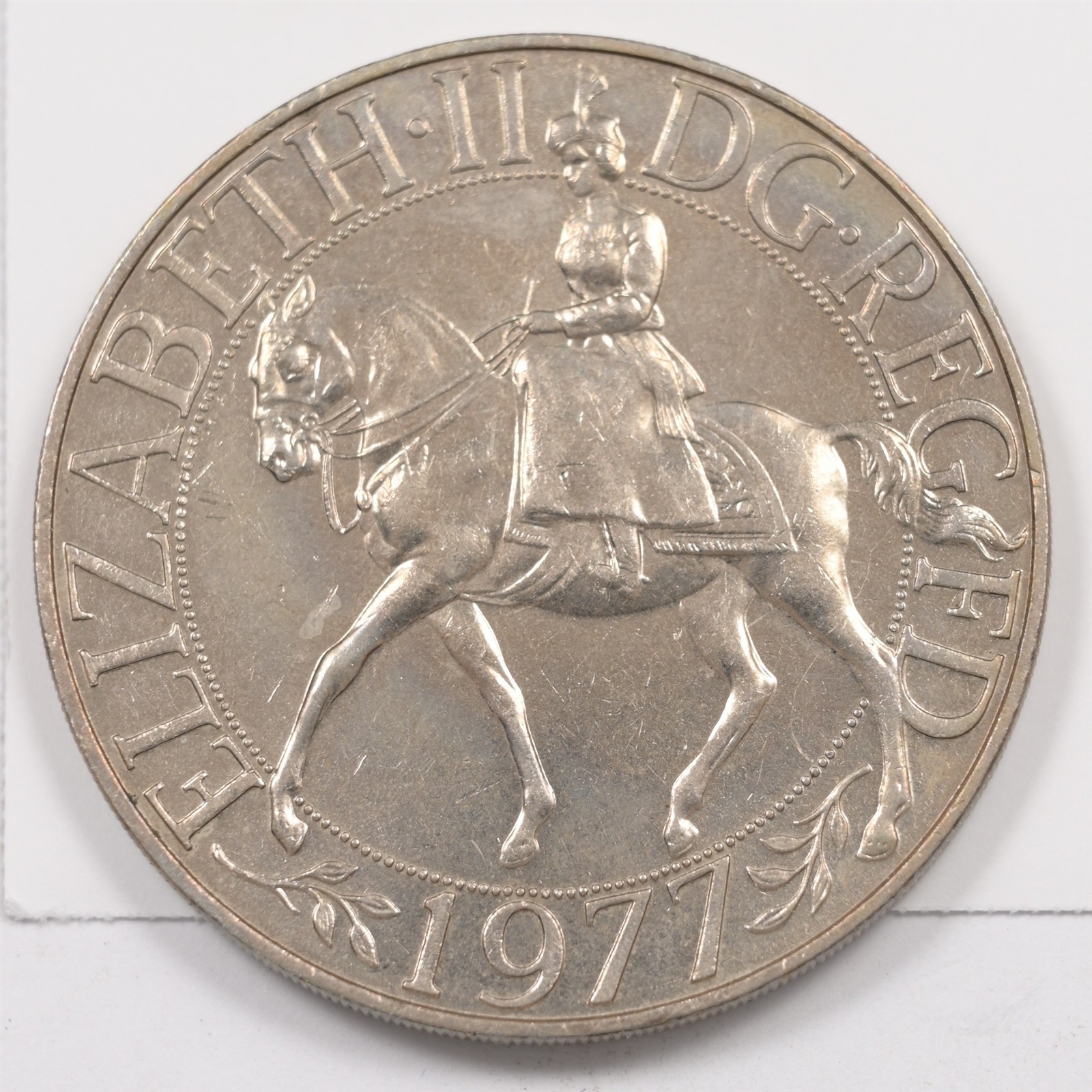 United Kingdom 1977 25th Anniv. Of Elizabeth II 25 New Pence P191829