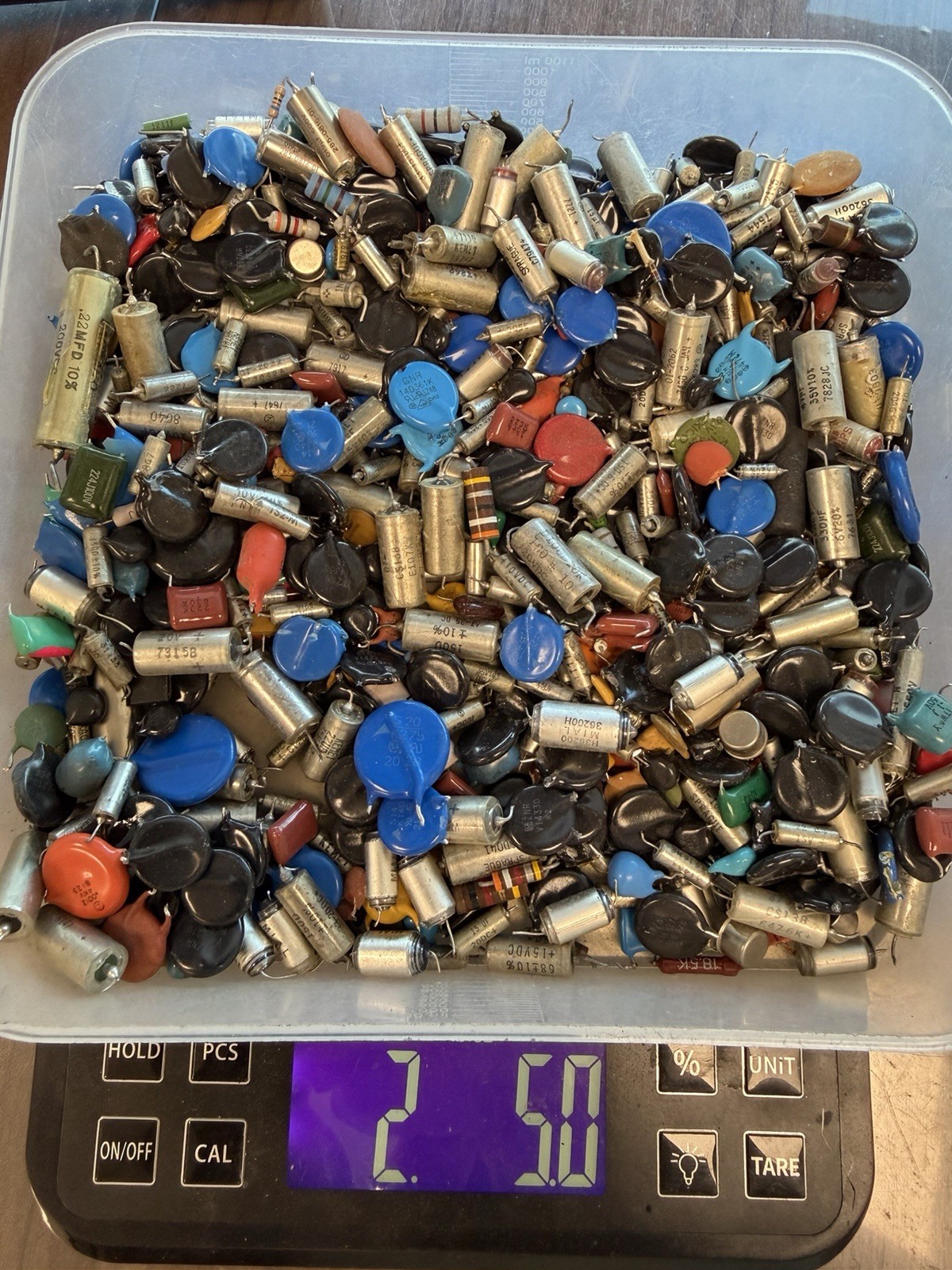 1 lb of Mixed 1970s/80s Scrap Capacitors Silver, Mostly Tantalum Art Recovery