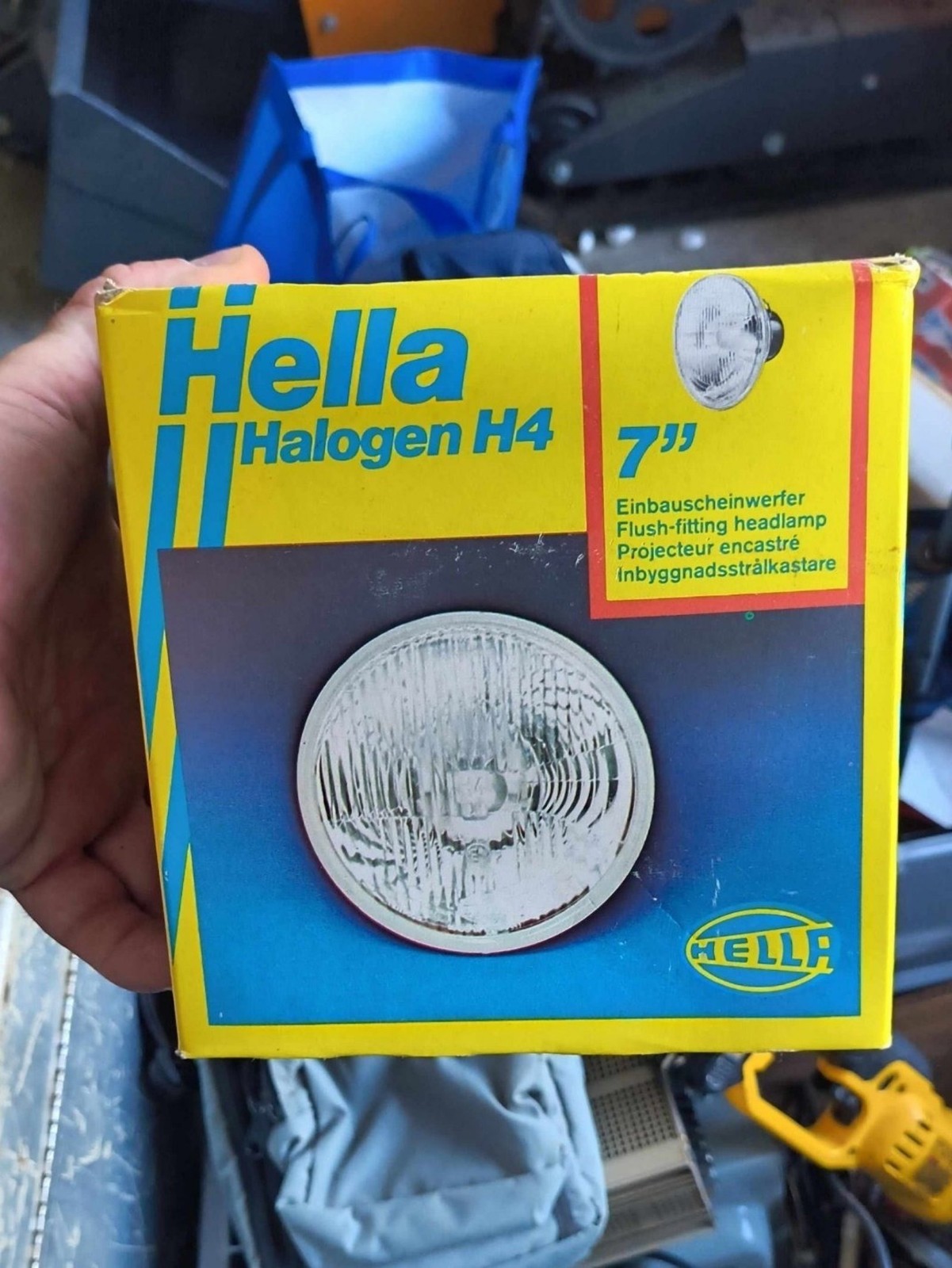 Hella 178mm (7in) H4 12V 60/55W Single High/Low Beam Headlamp Hella 178mm (7in) H4 12V 60/55W Single High/Low Beam Headlamp