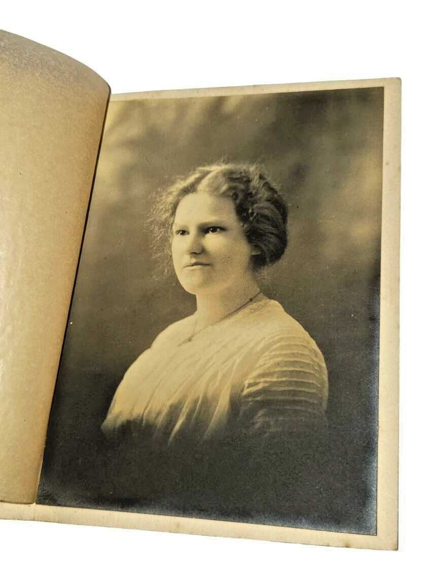 Antique Woman Portrait Photo The Molean Studio Fredericton M.D. 1910s 1920s
