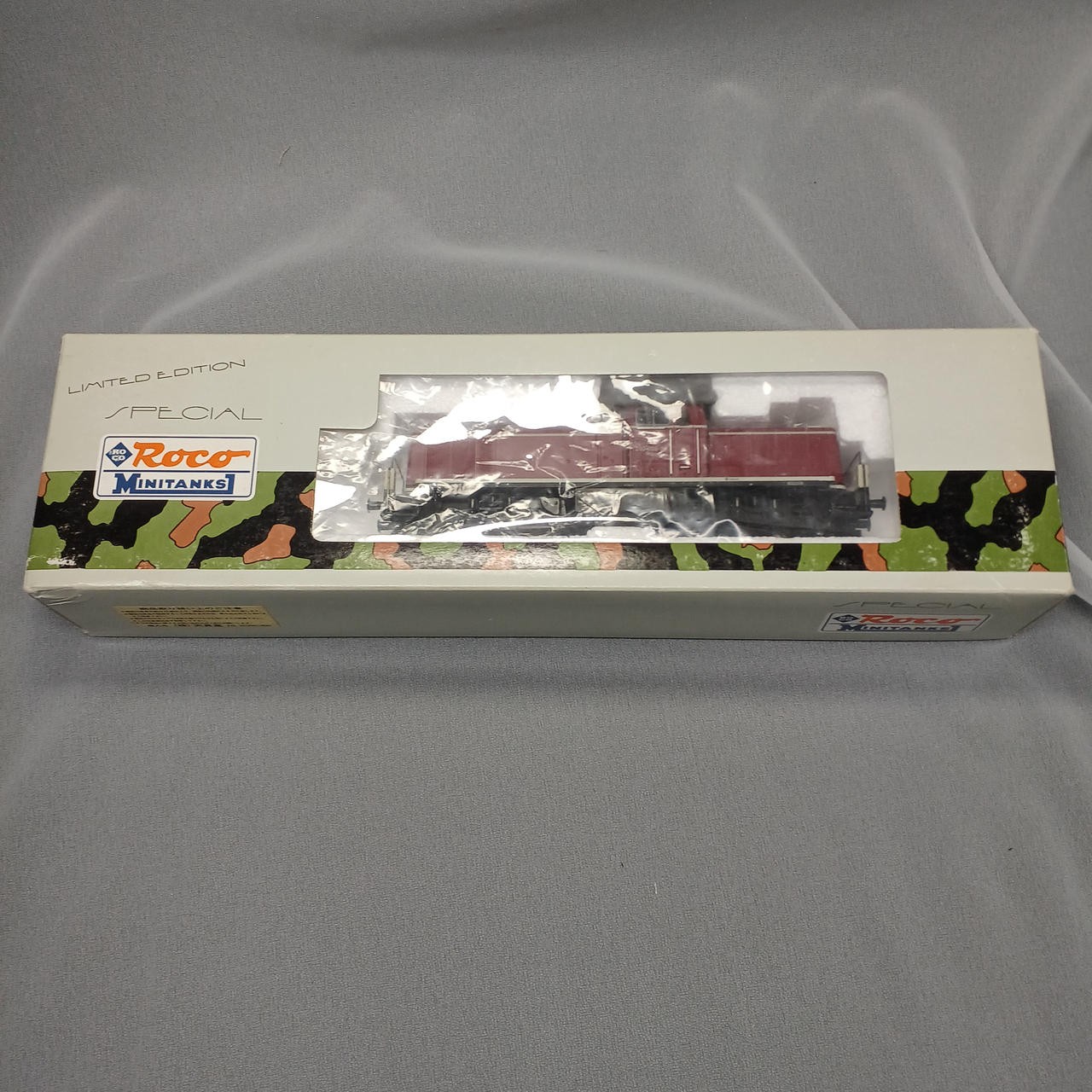 Roco 824 HO Scale Model Railroad Item Pre-Owned Heavy Wear Scratches
