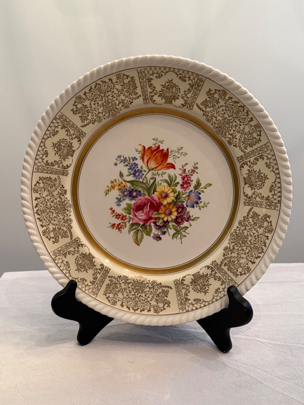 Vintage Johnson Bros Floral Dinner Plate 10”