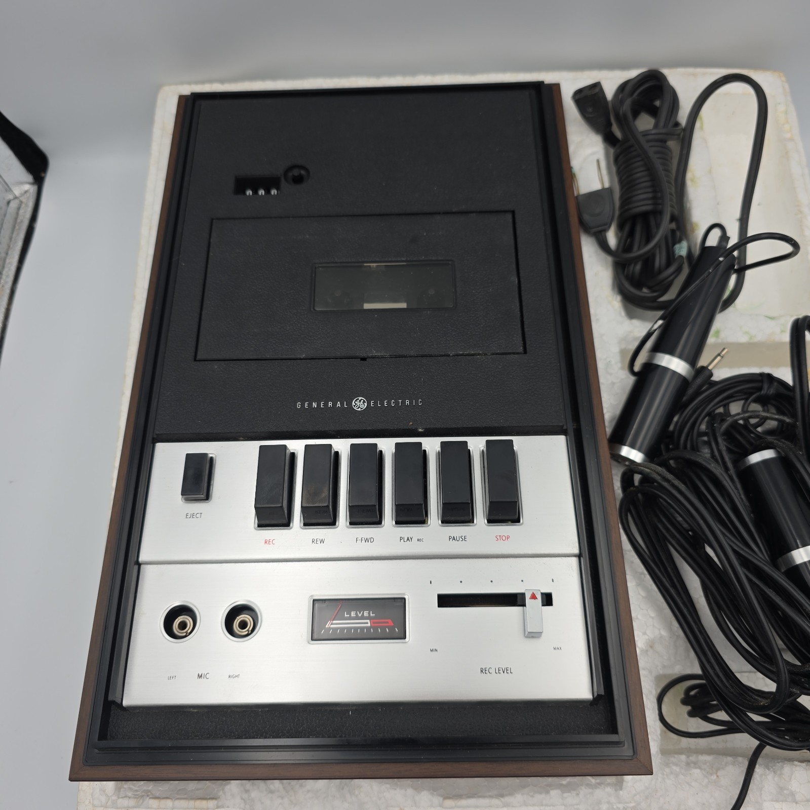 General Electric TD091 Cassette Recorder & Mic. 163B7050-4 PARTS READ DESC. RARE