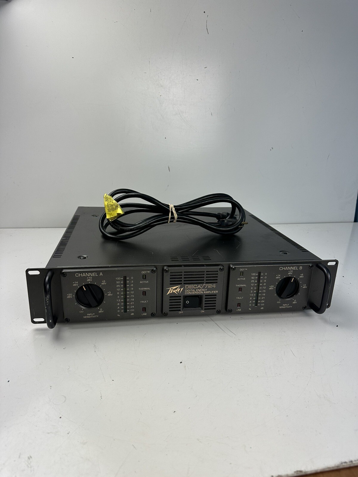 Peavey USA DECA/724 Digital Professional Stereo Power Amplifier One Line Fault