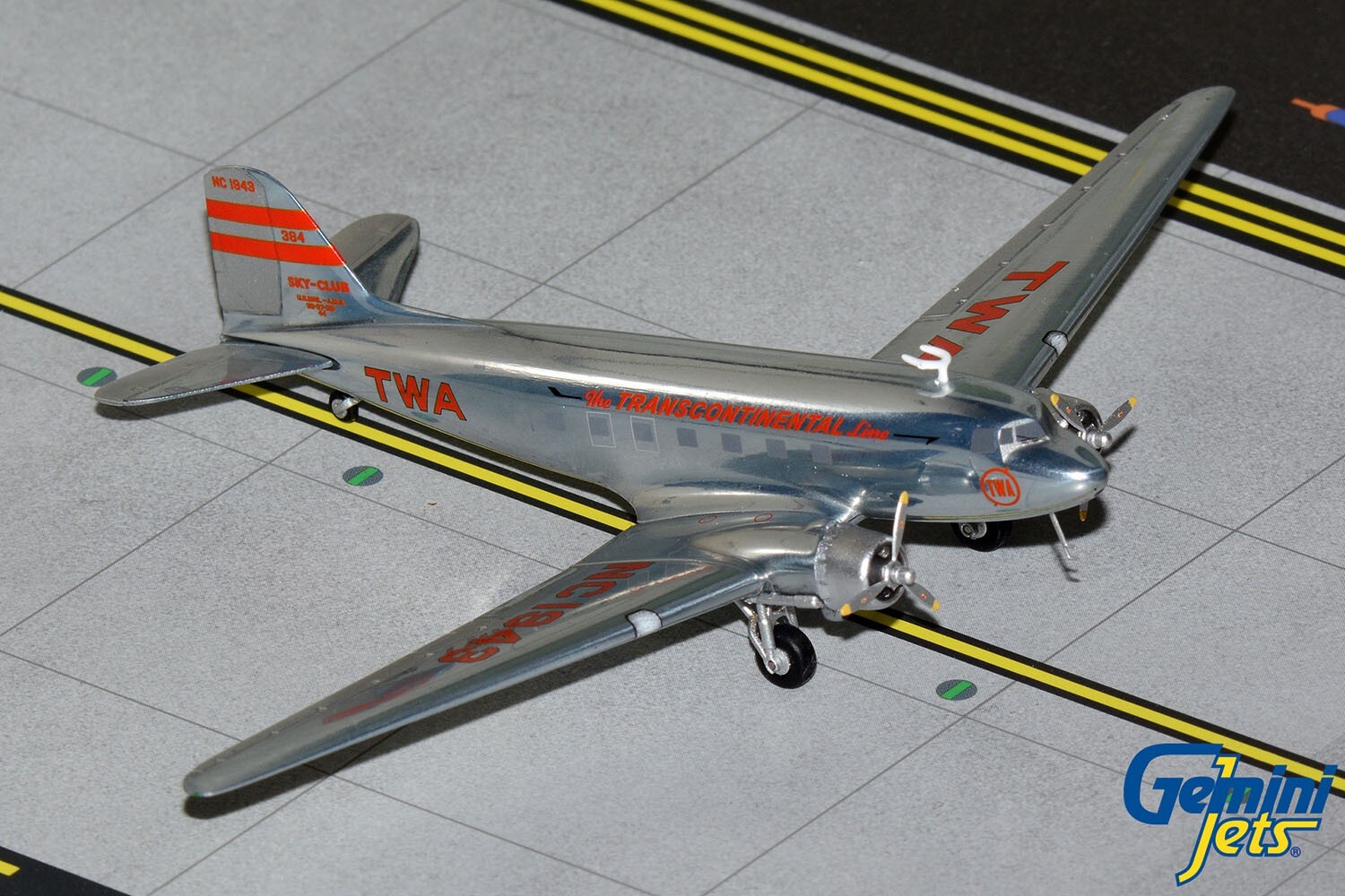 TWA DC-3 NC1943 Gemini Jets G2TWA314 Scale 1:200 IN STOCK TWA DC-3 NC1943 Gemini Jets G2TWA314 Scale 1:200 IN STOCK