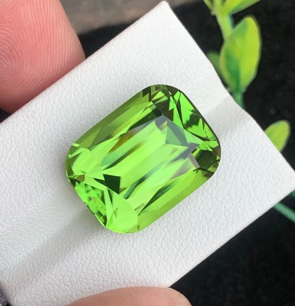 26.74 Carats Green Peridot Cushion Cut Natural Pakistani Loose Gemstone 26.74 Carats Green Peridot Cushion Cut Natural Pakistani Loose Gemstone