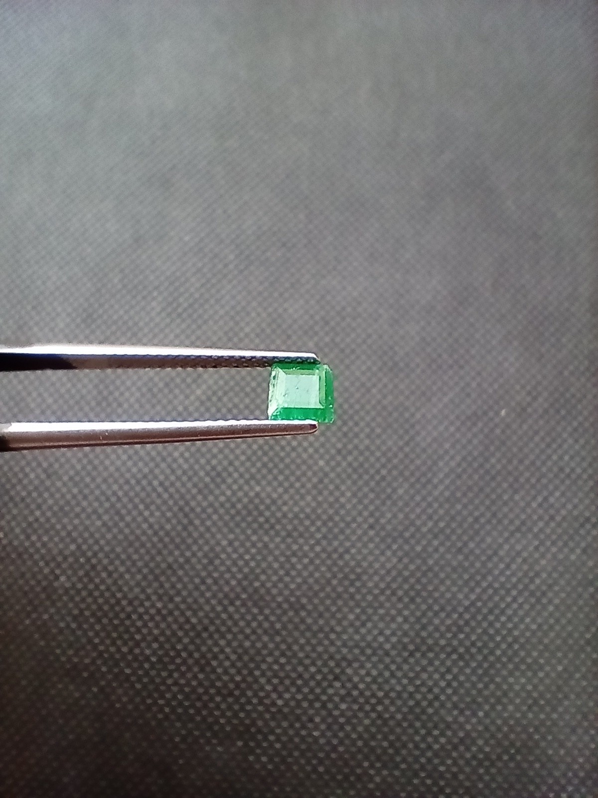 Natural Emerald Faceted Gemstone 0.65 CT Vibrant Vivid Emerald Green Color Swat