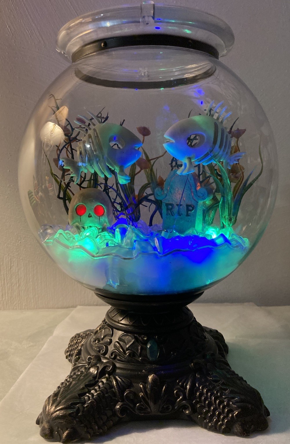 Hyde and Eek Haunted Fishbowl WORKS Halloween Skeleton Target Exclusive Animated Hyde and Eek Haunted Fishbowl WORKS Halloween Skeleton Target Exclusive Animated