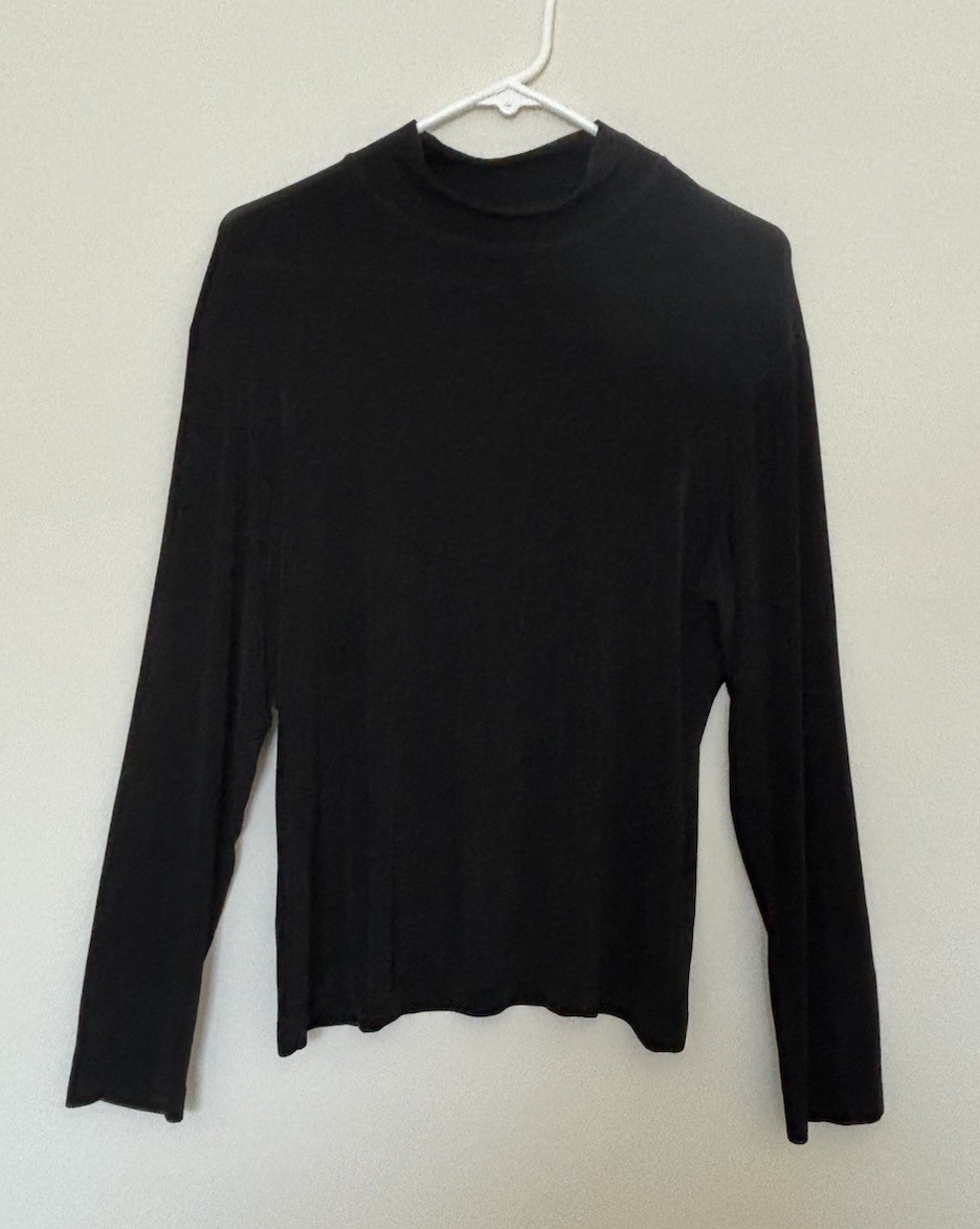 Chicos Size 2 (12/large)Travelers Long Sleeve Black Lightweight Top Blouse