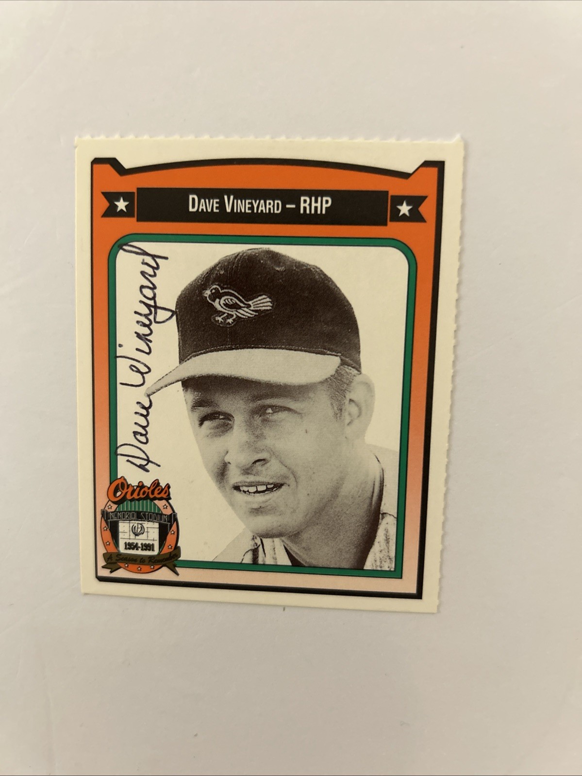 Dave Vineyard   Autographed Baseball Card Orioles Crown Card 1964 Orioles