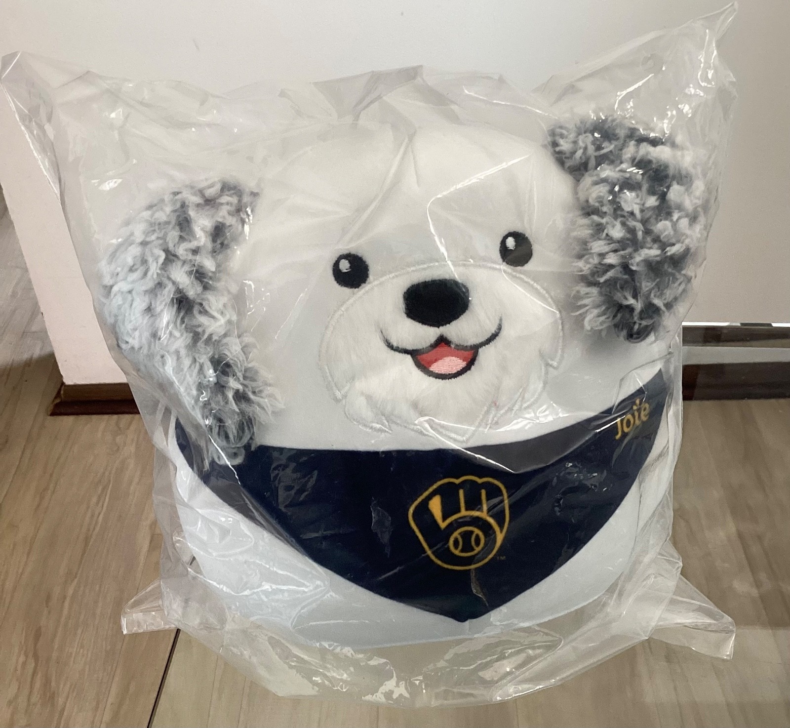 New 2026 Milwaukee Brewers Plushie Hank The Dog Stadium Only Kids 14- SGA 9-13