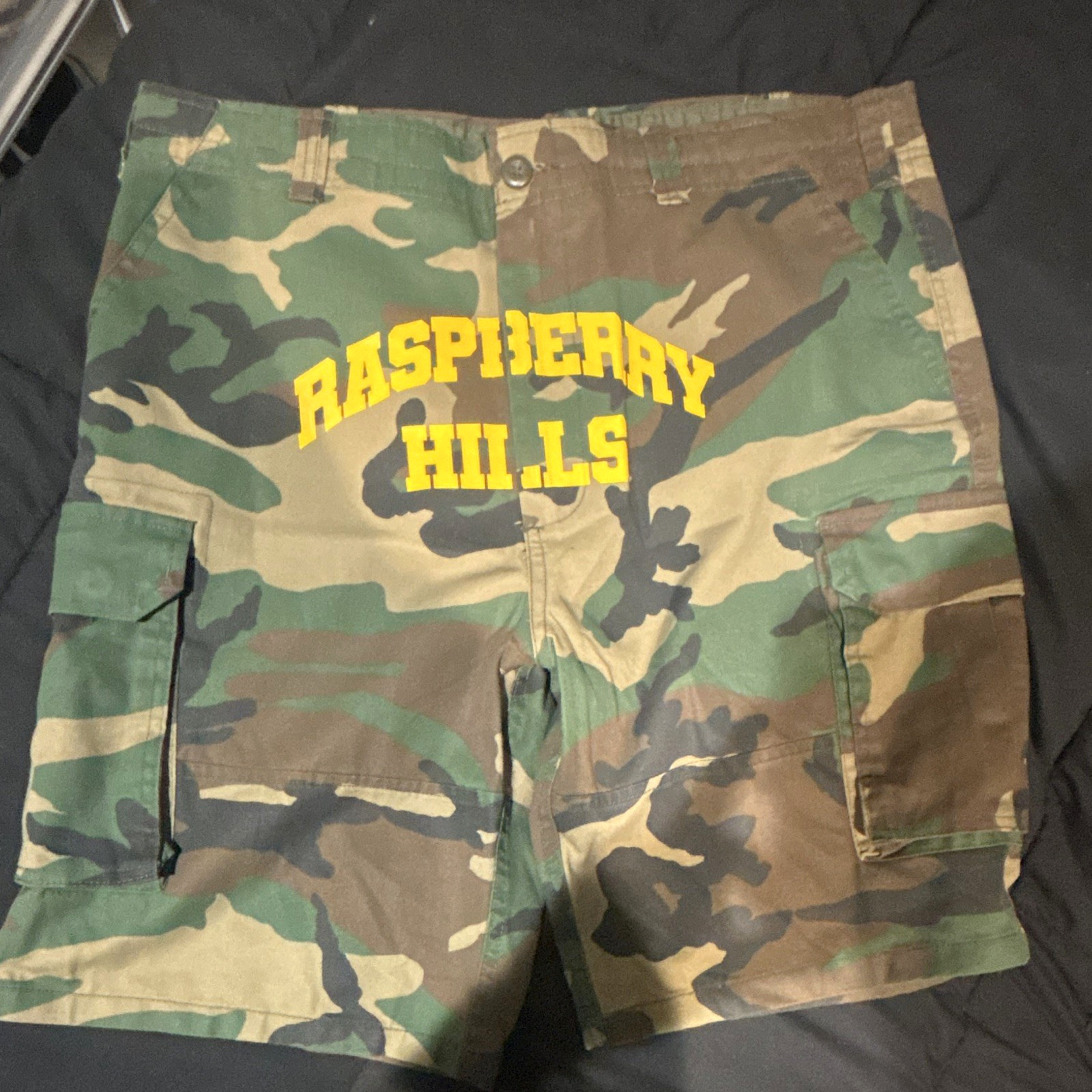 GV Gallery Raspberry Hills Men\'s Camo Cargo Shorts Canvas Button Cargo Pockets
