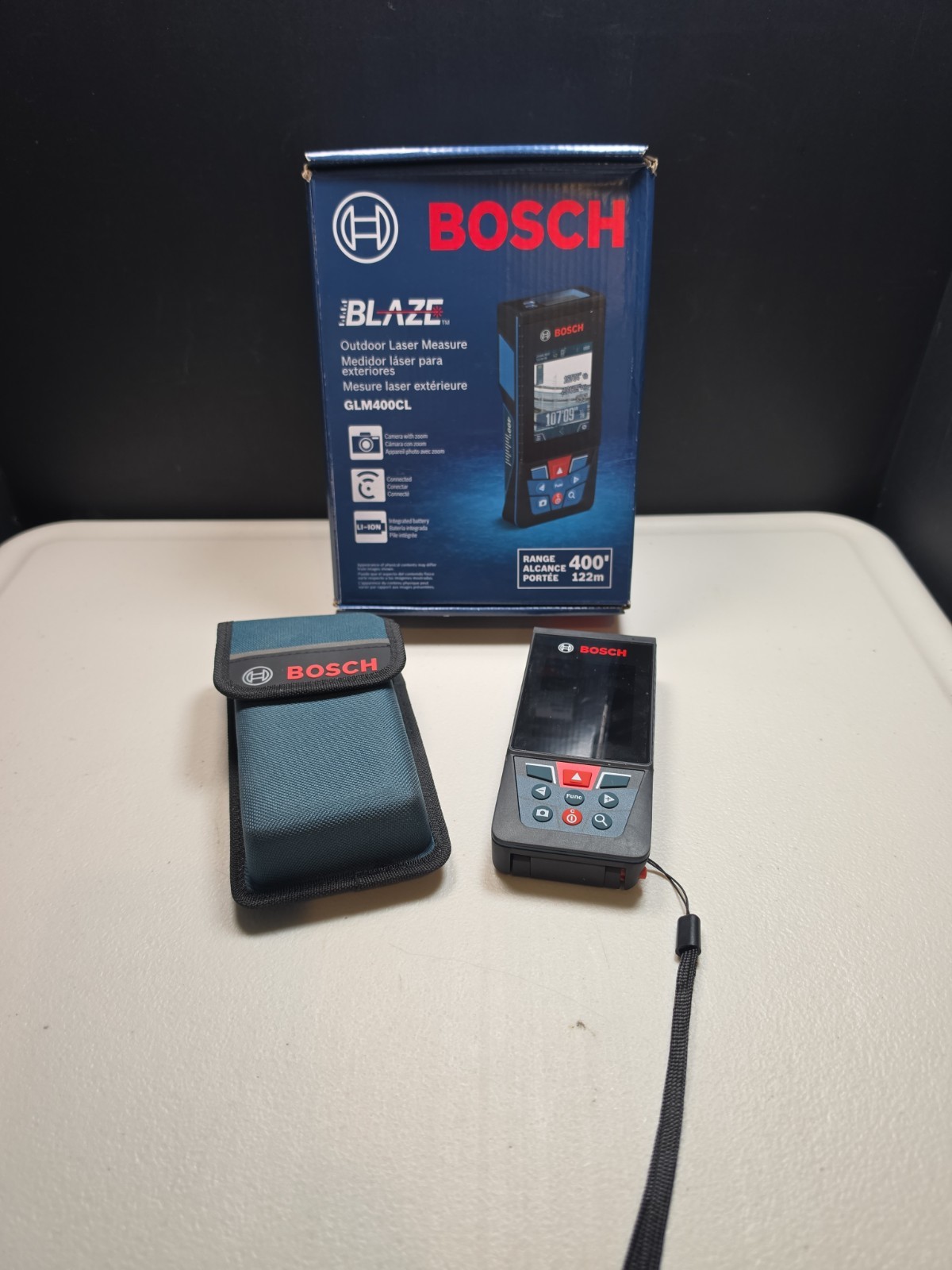 Bosch Blaze GLM400CL 400 Feet Laser Distance Measure Range Finder Used Once Bosch Blaze GLM400CL 400 Feet Laser Distance Measure Range Finder Used Once