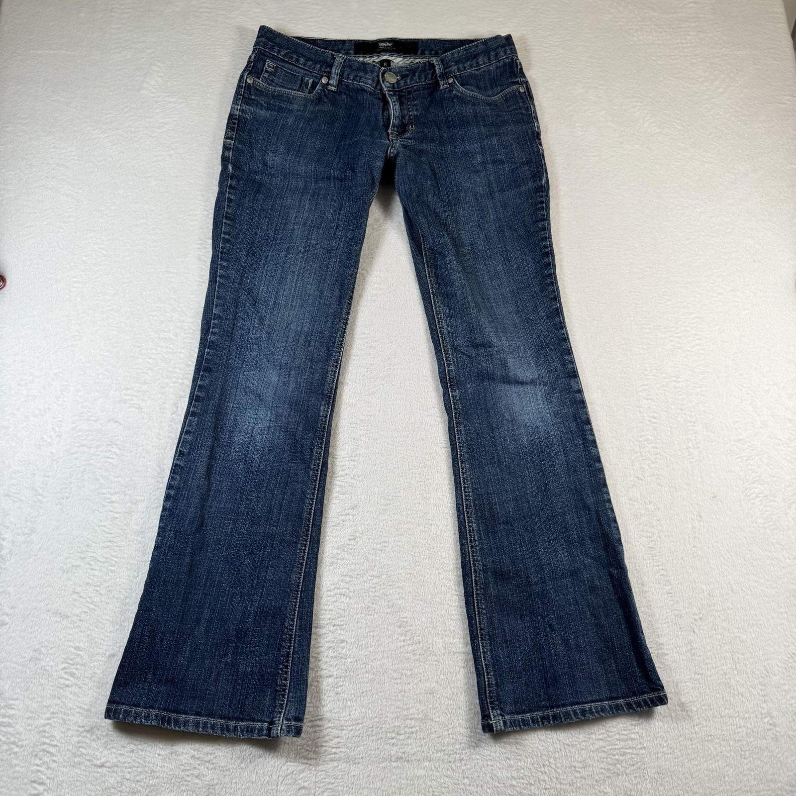 Mossimo Premium Denim Jeans Womens 6 Blue flare  Medium Wash Mid Rise Bootcut