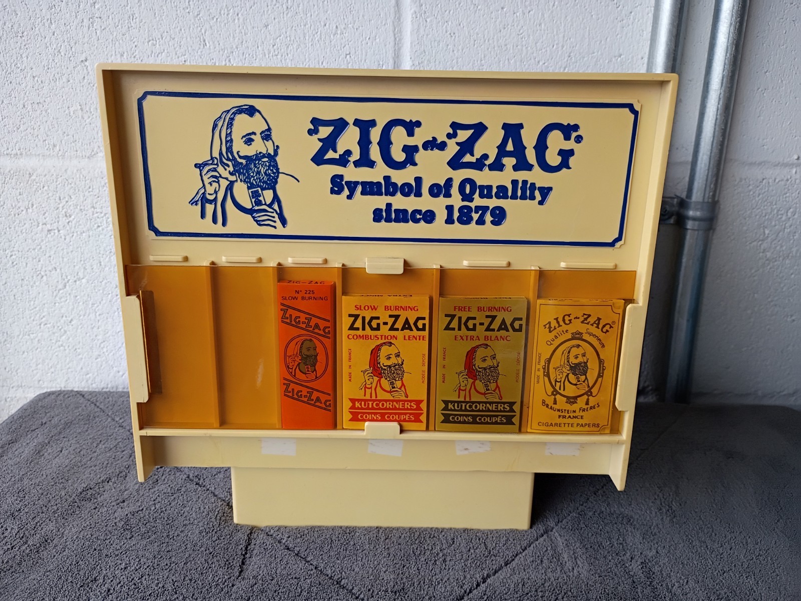 Vintage Zig Zag Papers 6 Slot Double Sided Plastic Counter Dispenser Display  