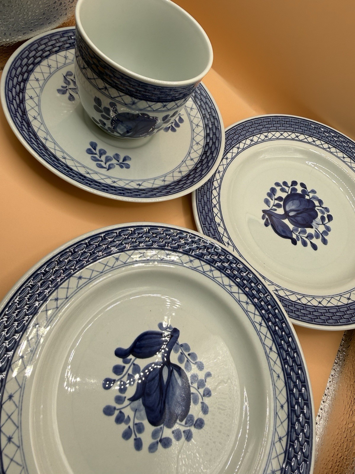 Royal Copenhagen Tranquebar Blue Denmark 4 Piece Cup Saucer Plates 956 1842