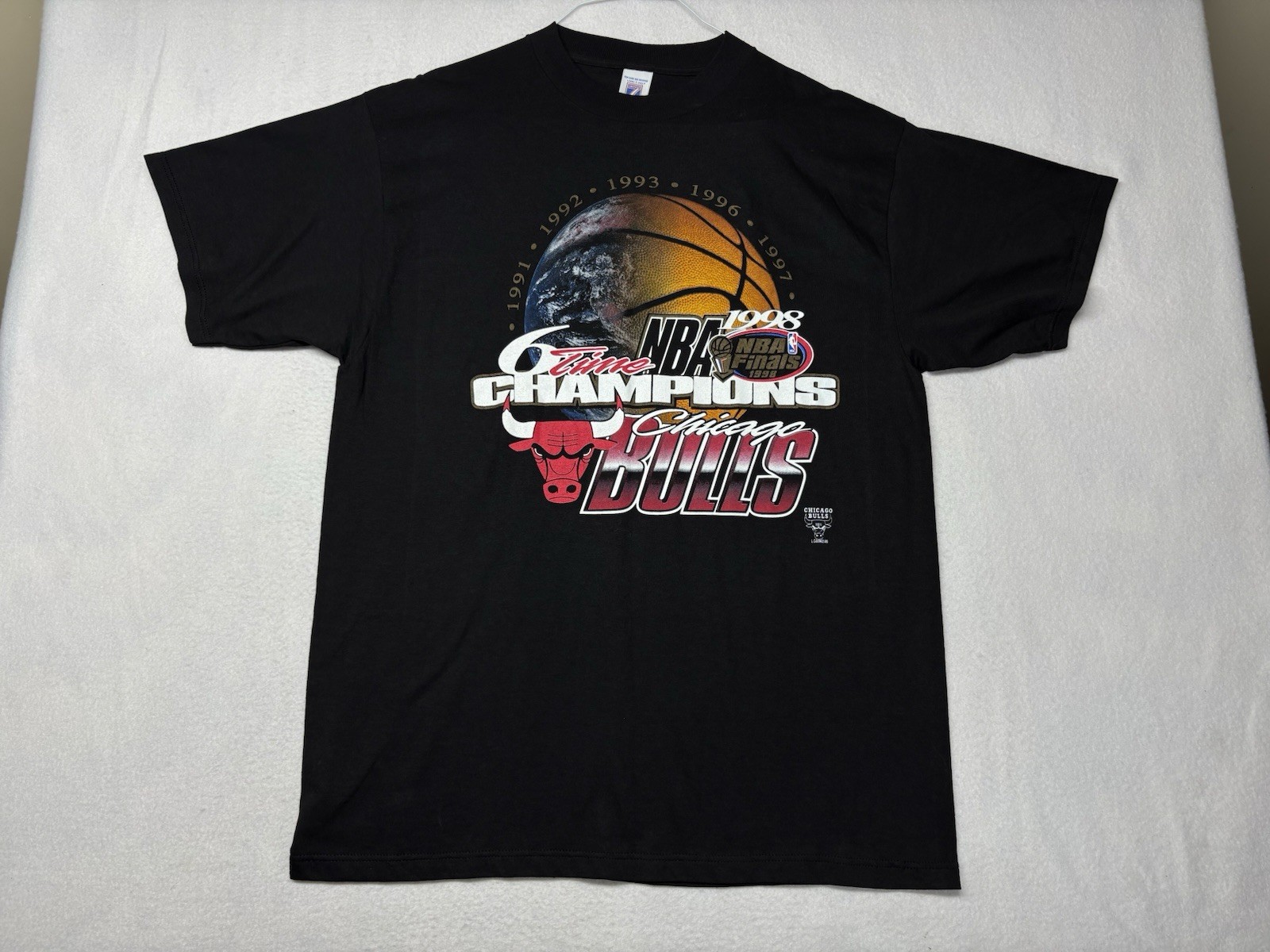 NWOT Vintage Logo 7 Chicago Bulls Championship T-Shirt XL 1998 Six Time NBA