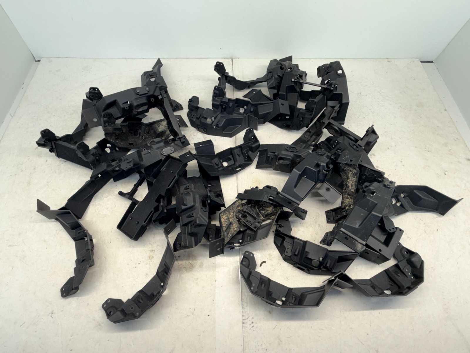 Large Lot of Vanquish Products Fordyce? Phoenix? Inner Fenders VS4-10 1173
