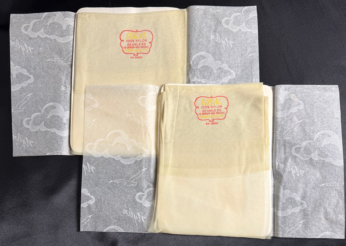 Ideal Ultrasheer Flat Knit RHT Vintage Stockings