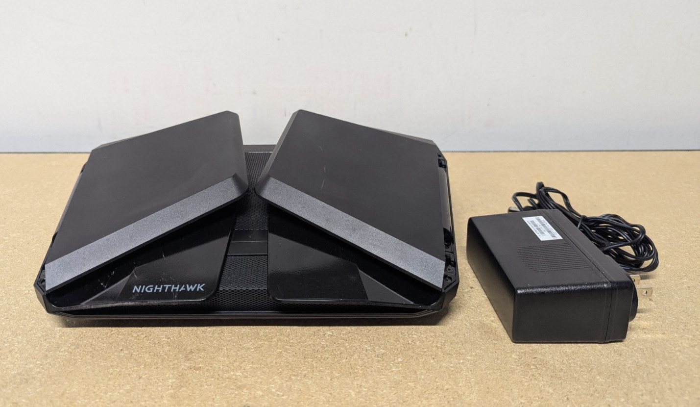 NETGEAR RAXE500 Nighthawk AX12 12-Stream AXE11000 Tri-Band WiFi 6E Router NETGEAR RAXE500 Nighthawk AX12 12-Stream AXE11000 Tri-Band WiFi 6E Router