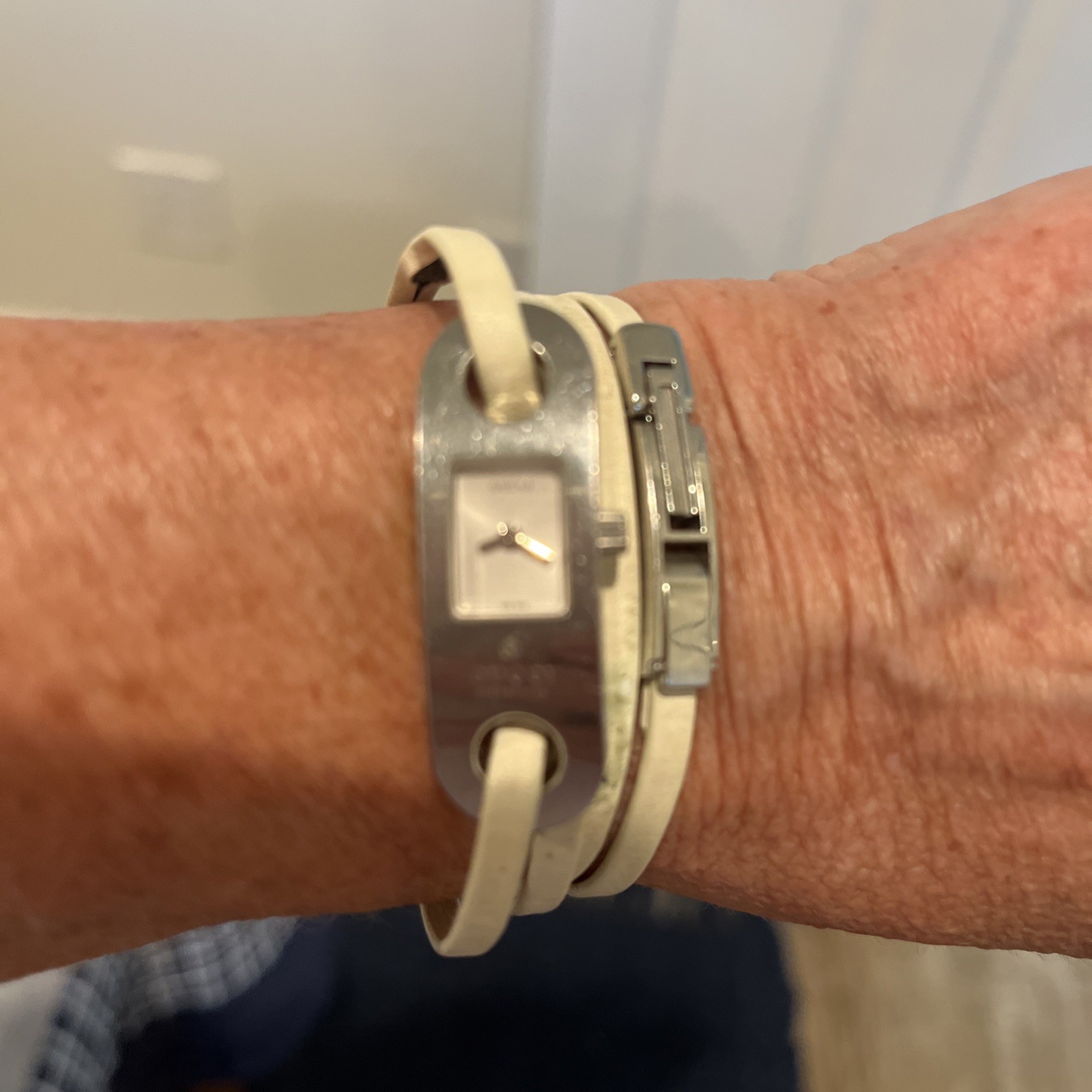 Gucci 6100L Watch