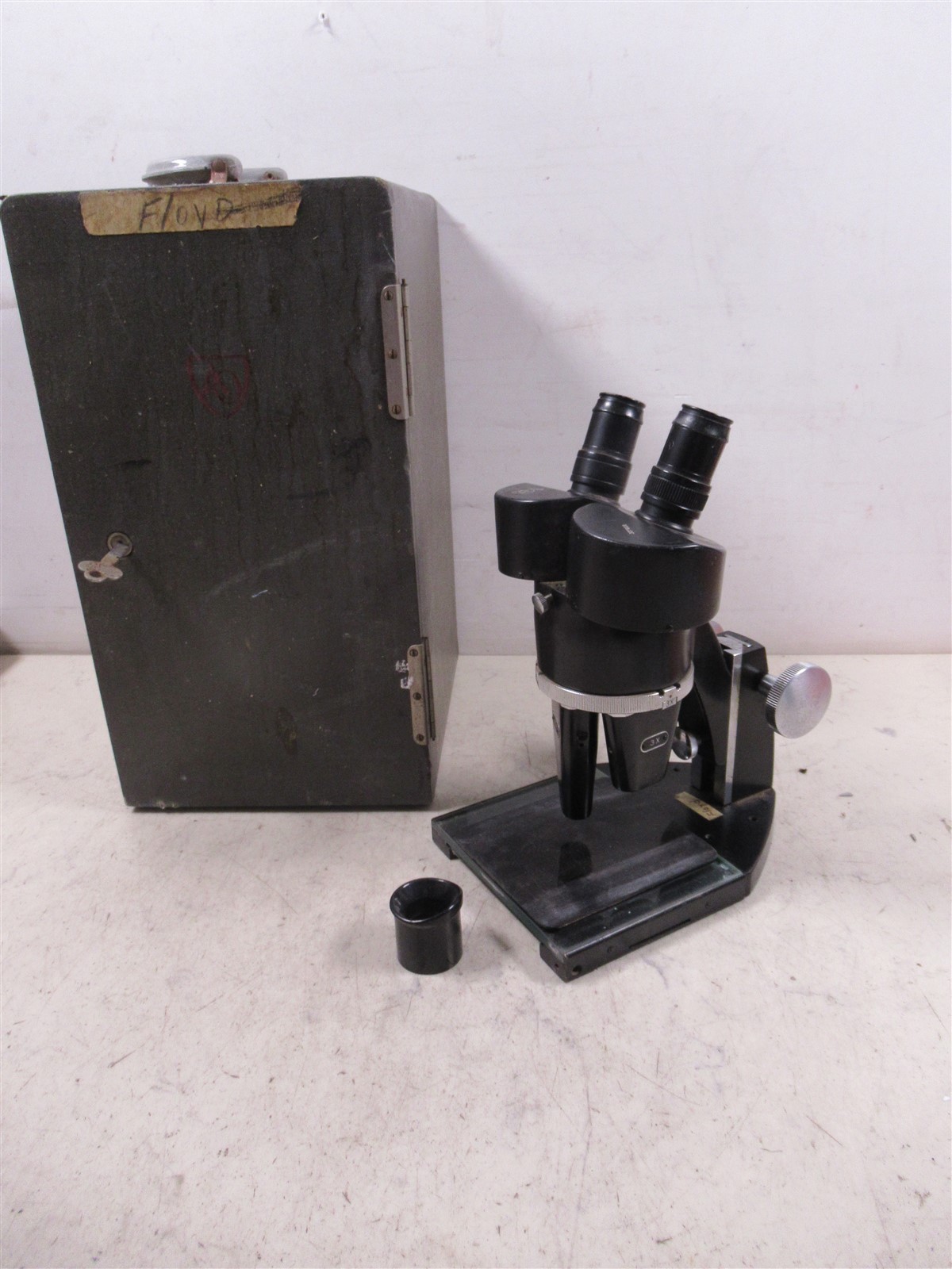 Vintage American Optical AO Spencer Buffalo Stereo Microscope Binocular w/ Case
