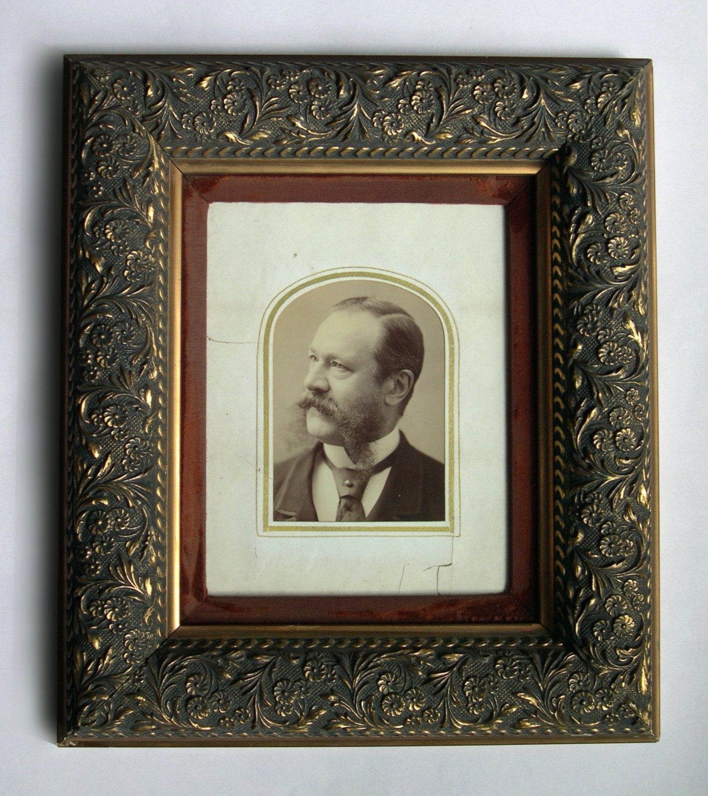 Antique Victorian High Profile Gesso Frame ~ Original Condition Antique Victorian High Profile Gesso Frame ~ Original Condition