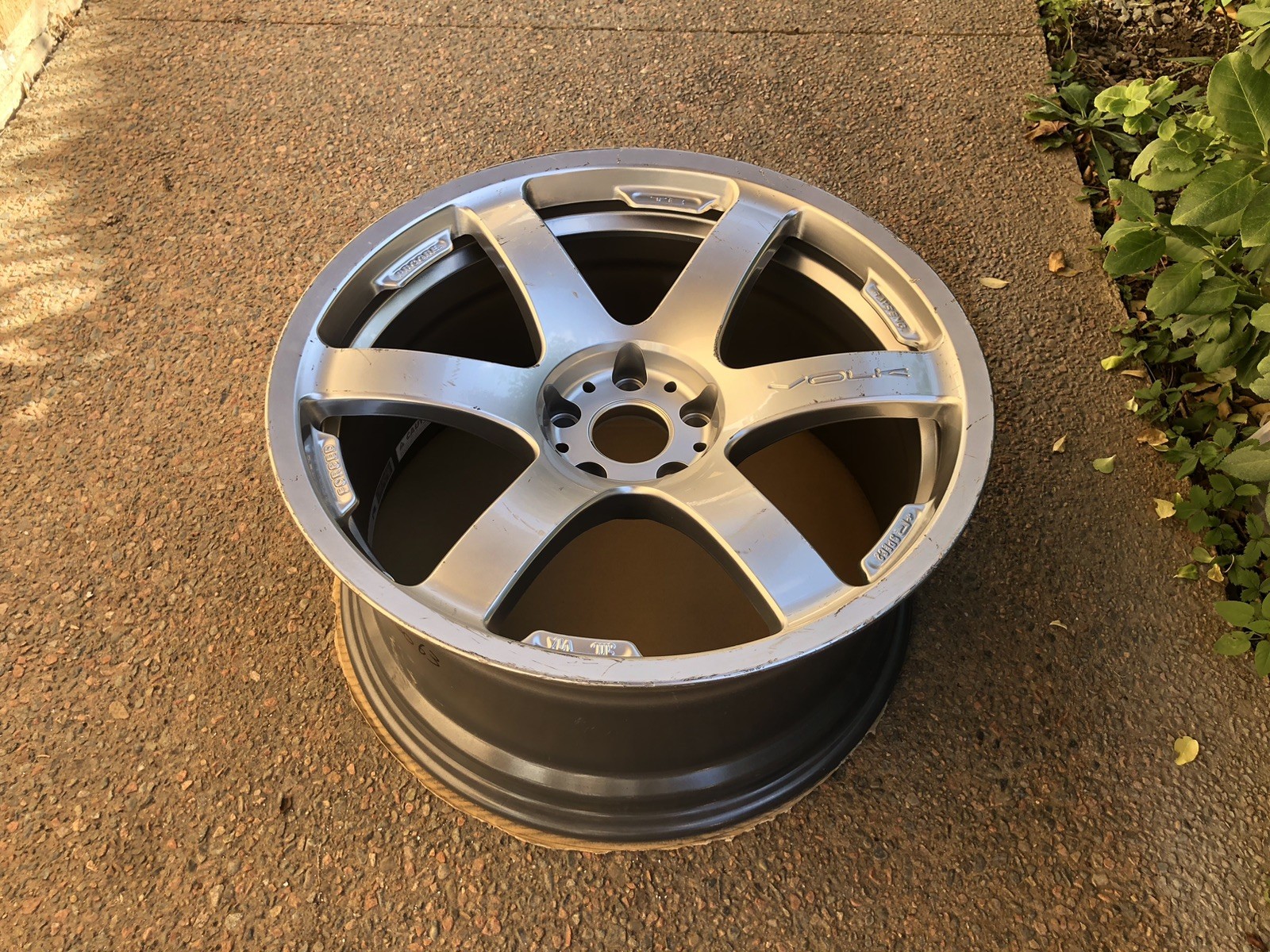 1x Genuine RAYS VOLK TE37 Progressive Forged Wheel 5x114.3 19x9.5” +22 GT-R