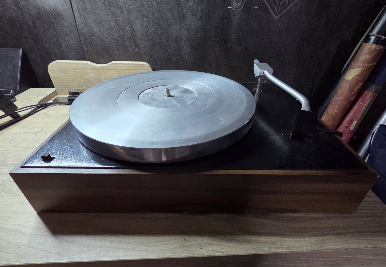 Acoustic Research AR-XA turntable For Parts Only Did Test With Power 