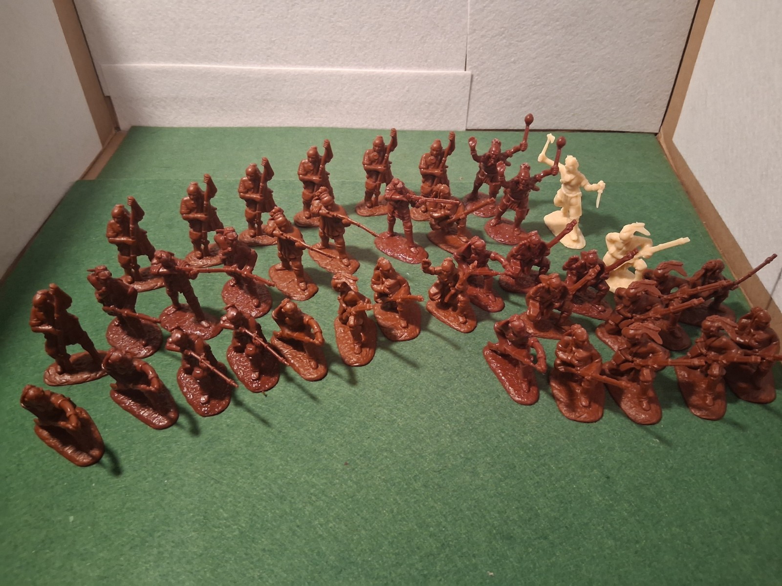 French Indian War 1/32 Armies In Plastic Unpainted Woodland Indians Plastic Toy French Indian War 1/32 Armies In Plastic Unpainted Woodland Indians Plastic Toy